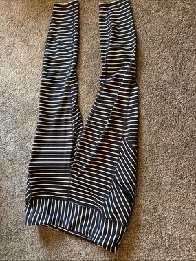Athleta Striped navy & White work out Pants